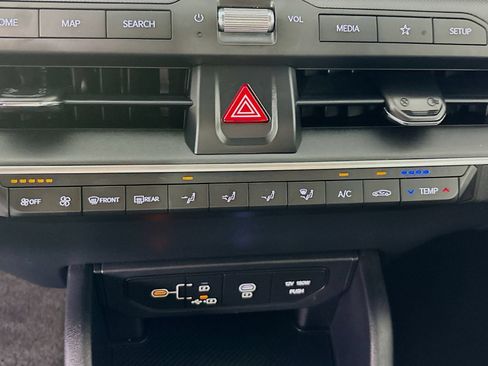 Used 2025 Kia K4 FWD image 16
