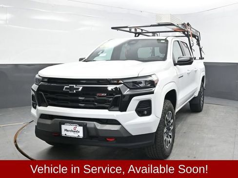 Used 2024 Chevrolet Colorado Z71 w/ Advanced Trailering Package AWD/4WD image 2