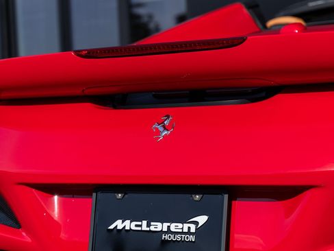 Used 2021 Ferrari F8 Tributo image 13