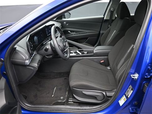 Used 2024 Hyundai Elantra SEL w/ Convenience Package image 22