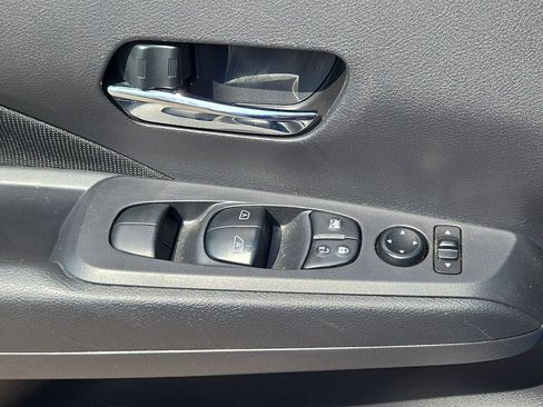Certified 2023 Nissan Kicks SV FWD image 27