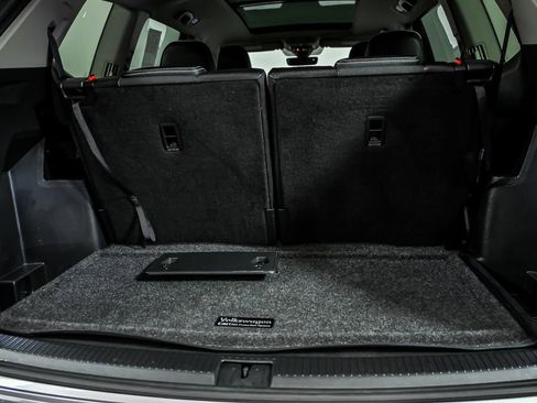 Certified 2026 Volkswagen Atlas SEL Premium R-Line image 8