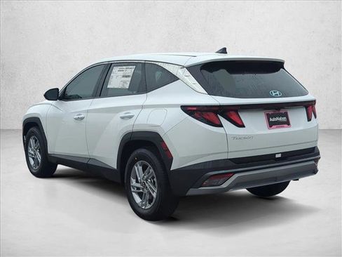 Certified 2025 Hyundai Tucson SE image 10