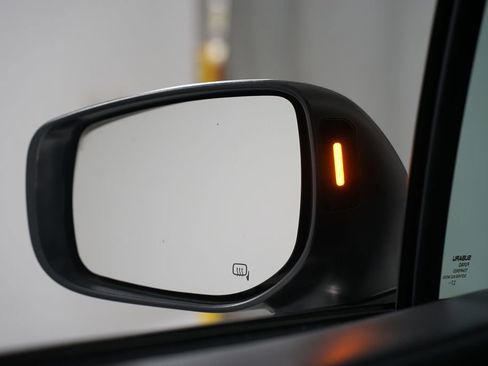 Used 2019 Subaru Ascent Touring image 27