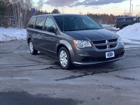 Used 2019 Dodge Grand Caravan SE image 8