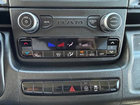 Used 2023 RAM ProMaster 3500 FWD image 38