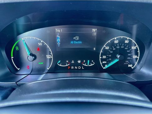 Certified 2023 Ford Maverick XLT FWD image 12