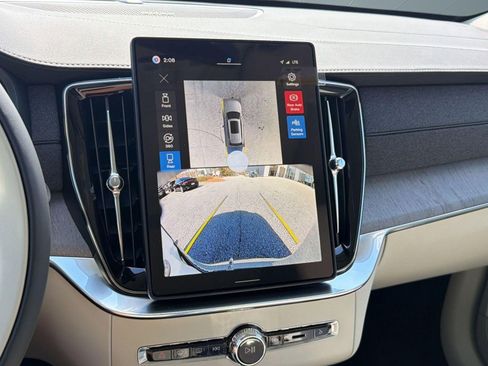 New 2026 Volvo XC90 B6 Ultra w/ Protection Package image 25