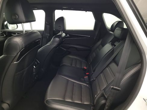 Used 2019 Kia Sorento SX AWD/4WD image 18