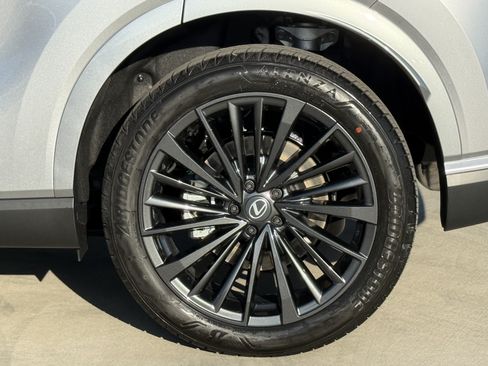 New 2026 Lexus RX 350 FWD image 16