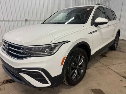 Certified 2024 Volkswagen Tiguan SE AWD/4WD image 6