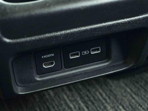 Used 2023 Honda Odyssey Touring image 43