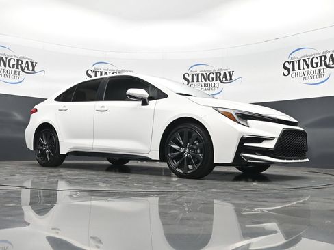 Used 2025 Toyota Corolla SE FWD image 26