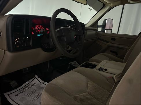 Used 2006 Chevrolet Silverado 2500 W/T image 26