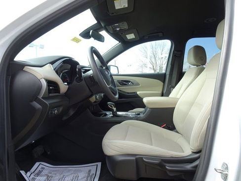 Certified 2022 Chevrolet Traverse LS image 8