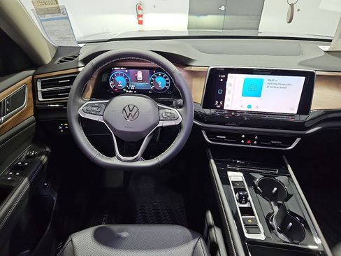 New 2026 Volkswagen Atlas SE FWD image 15
