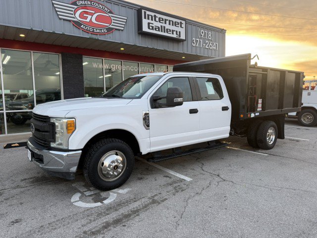 Used 2017 Ford F350 XL w/ Power Equipment Group RWD image 2