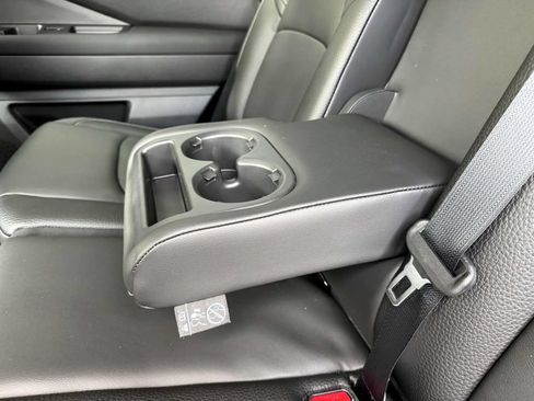 Certified 2025 Nissan Pathfinder SL AWD/4WD image 18