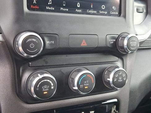 Used 2021 RAM 1500 Big Horn AWD/4WD image 15