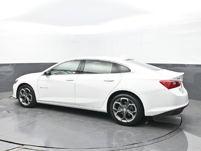 Used 2024 Chevrolet Malibu LT FWD image 3