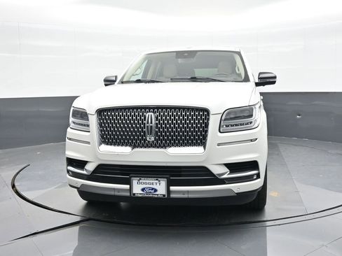 Used 2021 Lincoln Navigator L Reserve w/ Luxury Package image 17