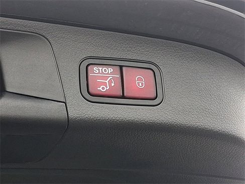 Used 2023 Mercedes-Benz GLA 250 4MATIC image 30