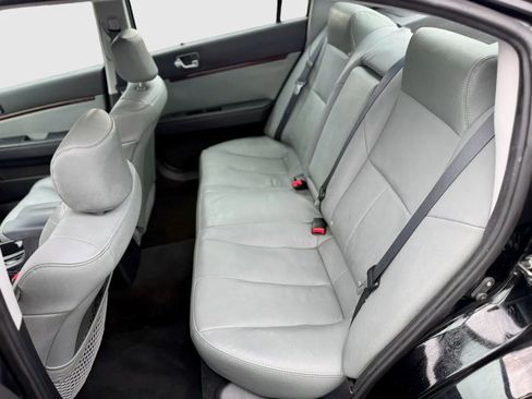 Used 2009 Mitsubishi Galant ES image 10