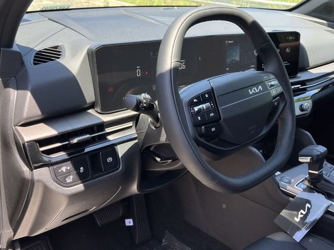 New 2026 Kia Sportage X-Line w/ X-Line Premium Package AWD/4WD image 21