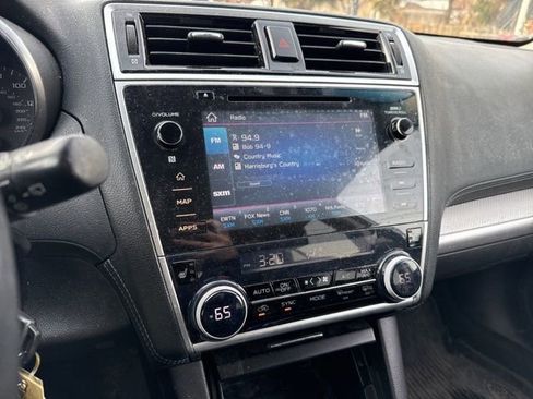 Used 2019 Subaru Outback 2.5i Premium image 14