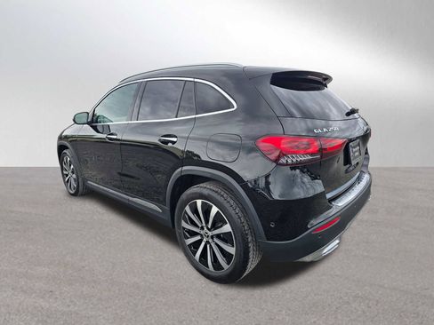 Used 2023 Mercedes-Benz GLA 250 4MATIC image 5
