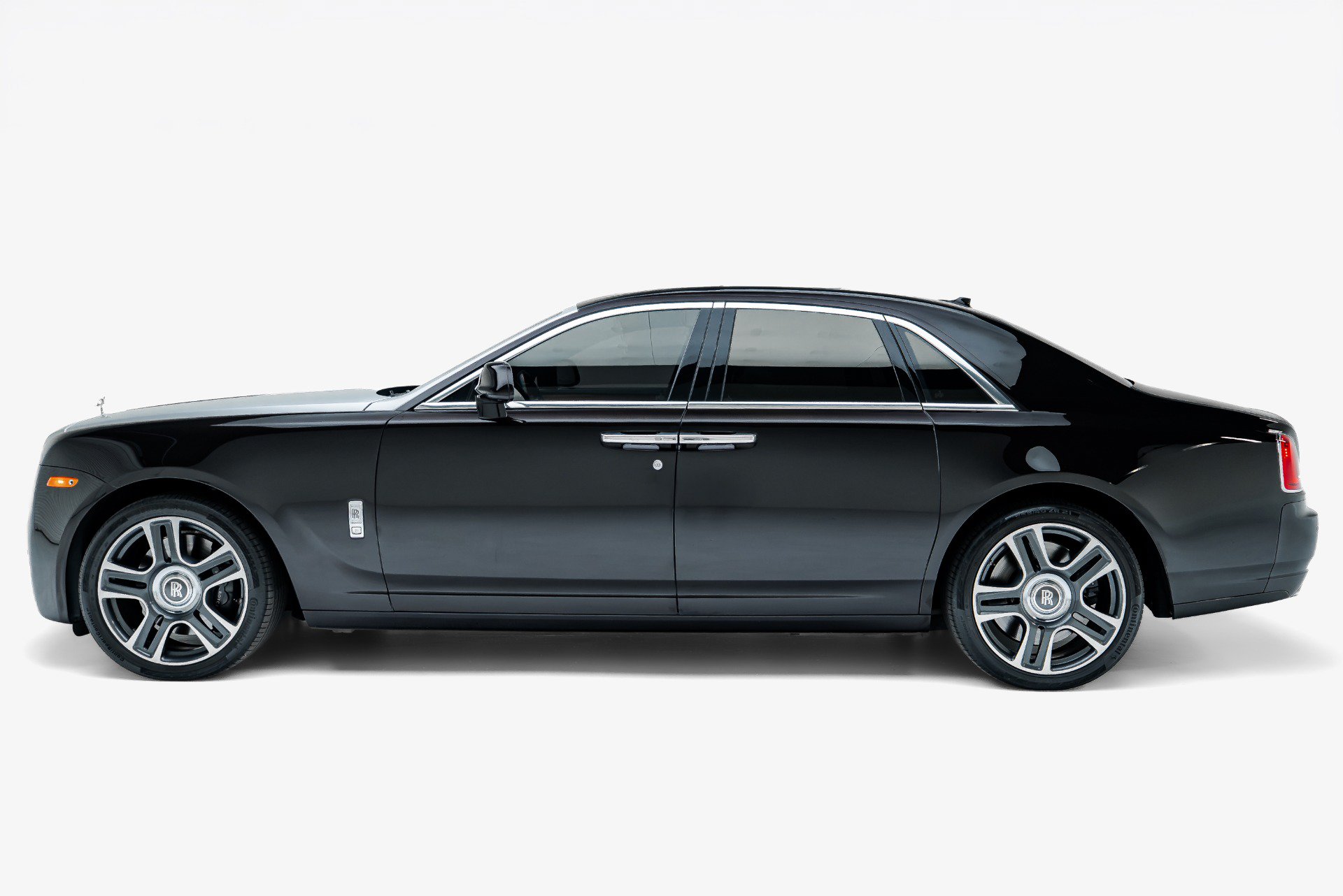 Used 2016 Rolls-Royce Ghost RWD image 6
