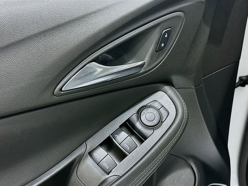 Used 2024 Buick Encore GX Preferred FWD image 17