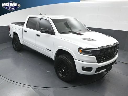 Used 2025 RAM 1500 Limited AWD/4WD image 9