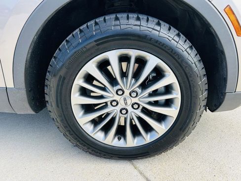 Used 2018 Lincoln MKX Select w/ Select Plus Package image 42