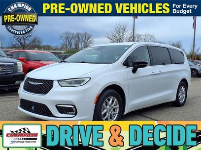 Used 2024 Chrysler Pacifica Touring-L