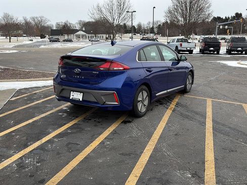 Used 2022 Hyundai Ioniq SE image 6