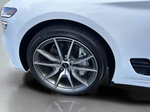 Used 2025 Genesis G70 2.5T image 4