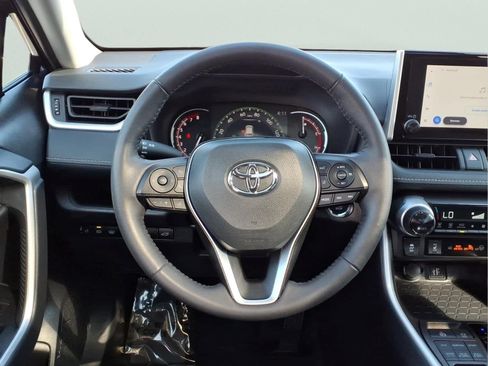 Used 2025 Toyota RAV4 XLE w/ Convenience Package AWD/4WD image 20