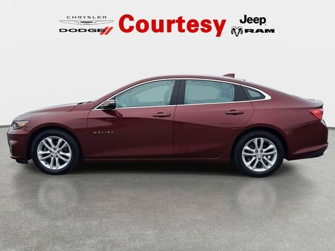 Used 2016 Chevrolet Malibu LT w/ Driver Confidence Package image 8