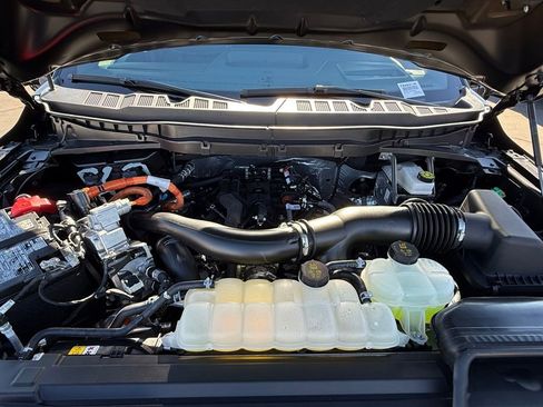 Used 2025 Ford F150 Platinum w/ Equipment Group 702A High image 39