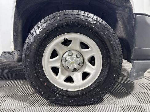Used 2017 Chevrolet Silverado 1500 W/T w/ Trailering Package image 10