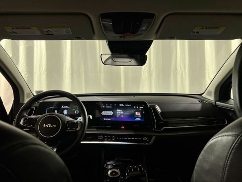 Used 2023 Kia Sportage EX image 17