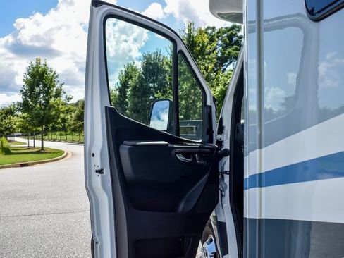 Used 2023 Mercedes-Benz Sprinter 3500 image 14