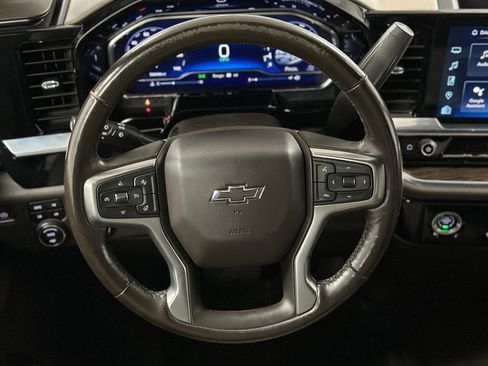 Used 2022 Chevrolet Silverado 1500 RST w/ Z71 Off-Road Package AWD/4WD image 3