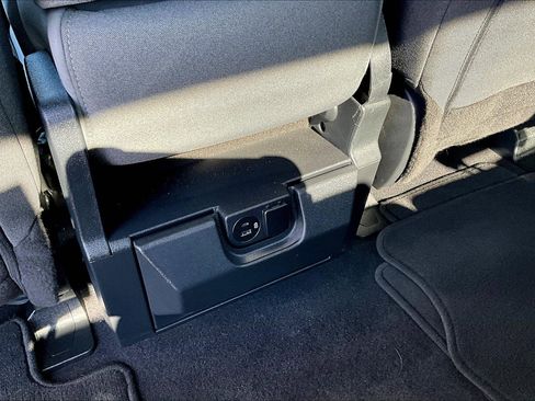 Used 2023 Ford F150 XLT image 11