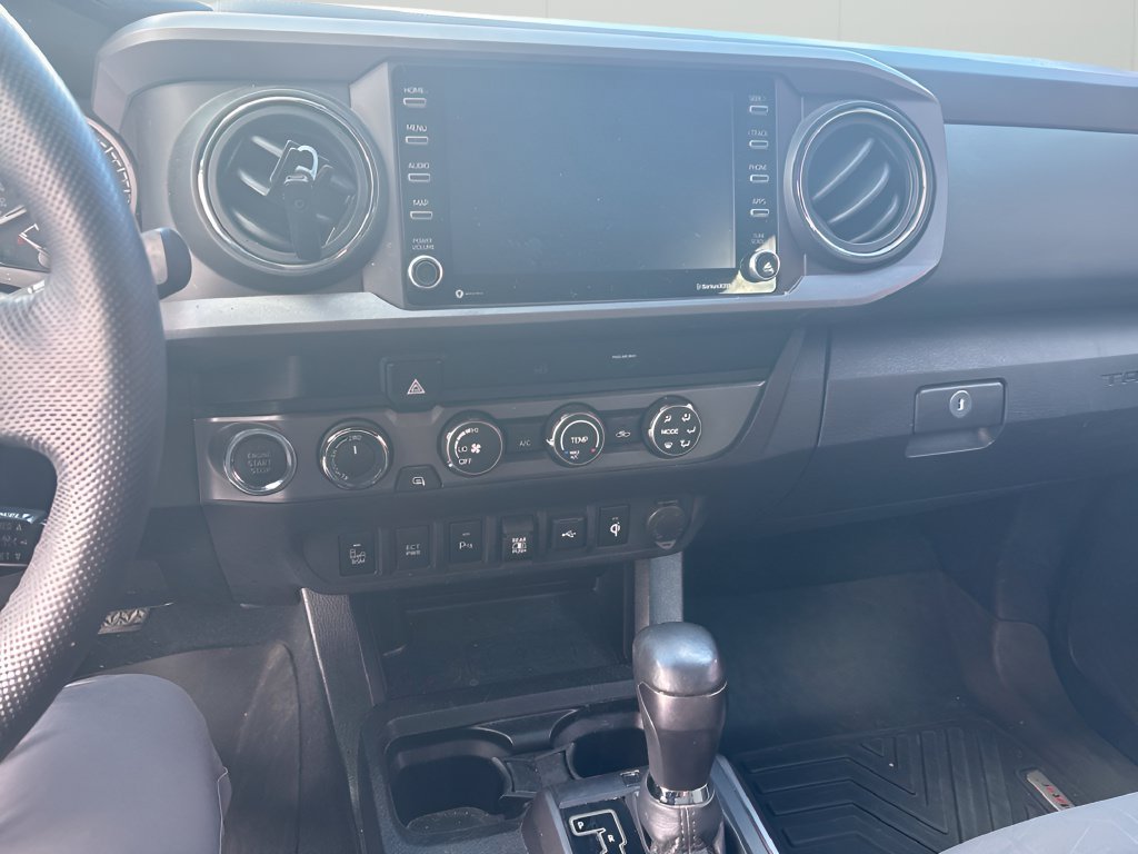 Used 2020 Toyota Tacoma TRD Off-Road w/ Technology Package AWD/4WD image 17