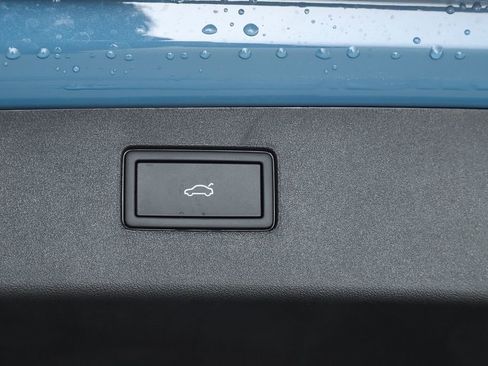 New 2026 Volkswagen Tiguan SE image 68