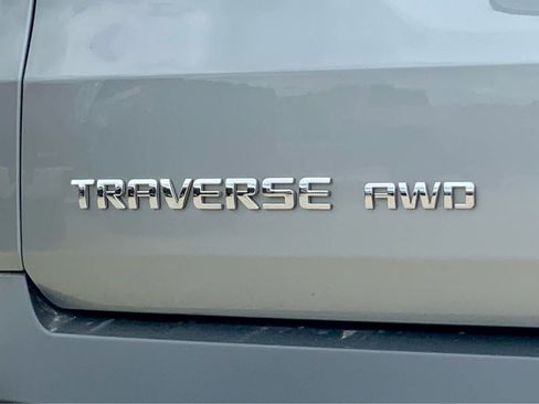 Used 2023 Chevrolet Traverse LT w/ Rear Camera Mirror Package AWD/4WD image 20