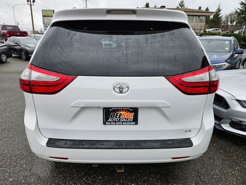 Used 2016 Toyota Sienna LE image 13
