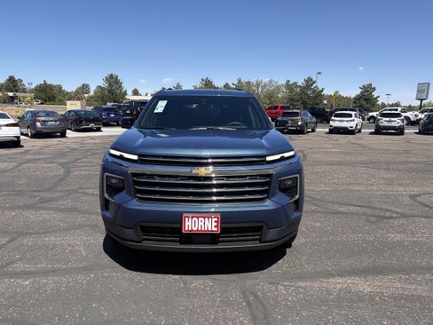 Used 2026 Chevrolet Traverse LT w/ Driver Confidence Package FWD image 4